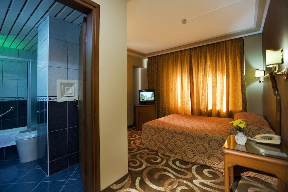 Hotel Buyuk Sahinler Istanbul Eksteriør bilde